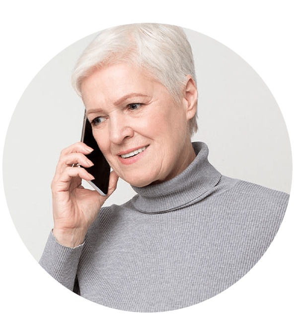 elderly_woman_customer_service_help